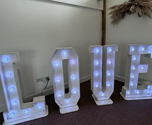 4FT Love Letters