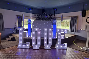 Wedding disco, love letters, photo booth