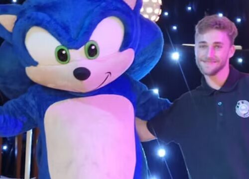Speedy Headhog mascot